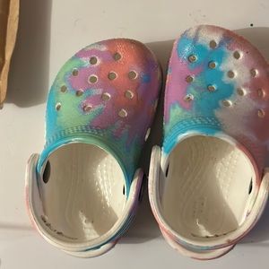 Good condition tye dye colorful baby crocs
